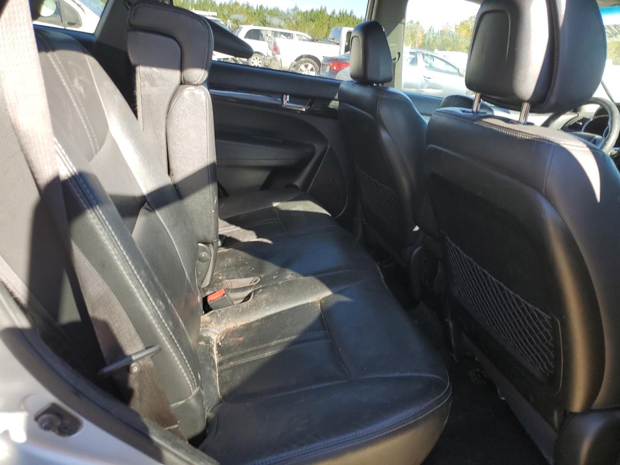 2011 Kia Sorento - Image 10