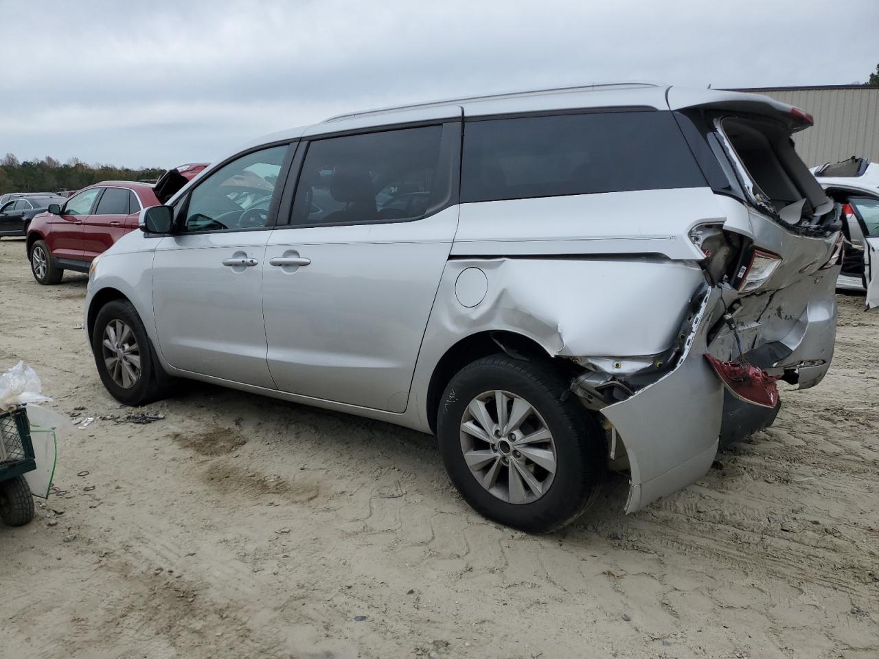 2018 Kia Sedona - Image 2