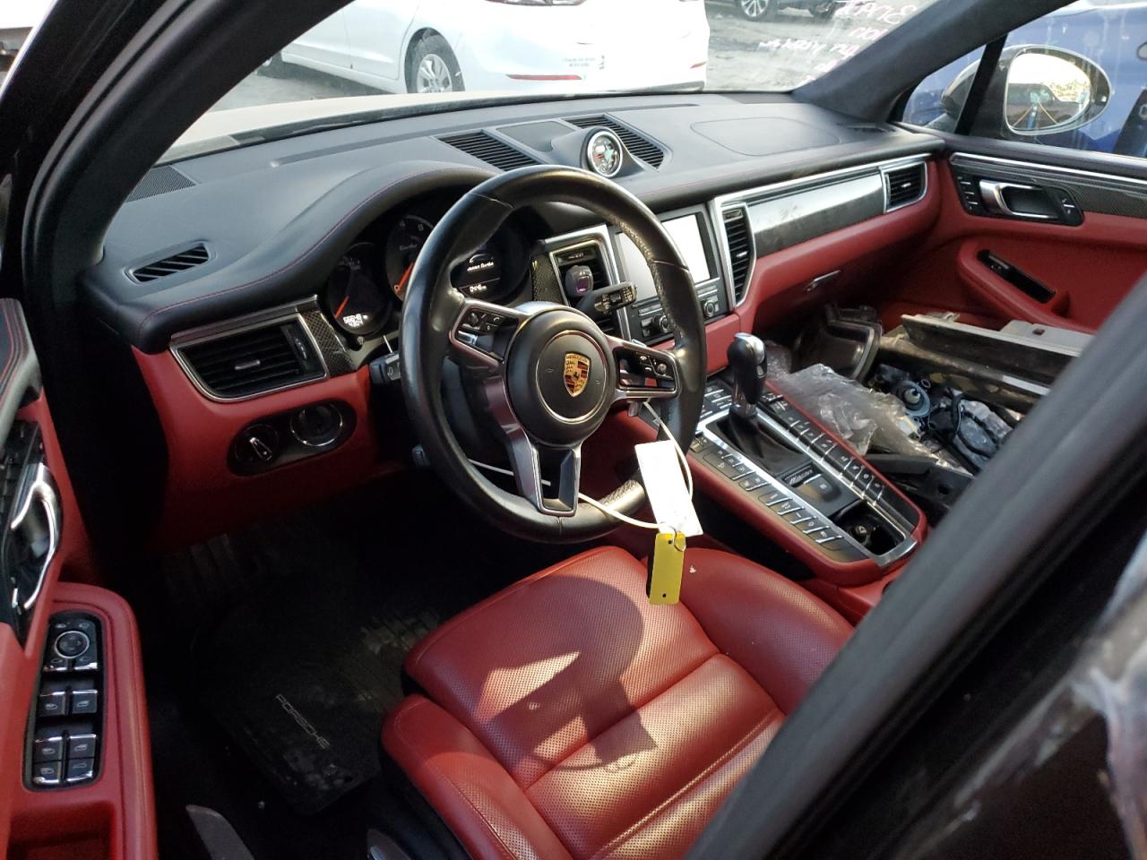 2016 Porsche Macan - Image 8