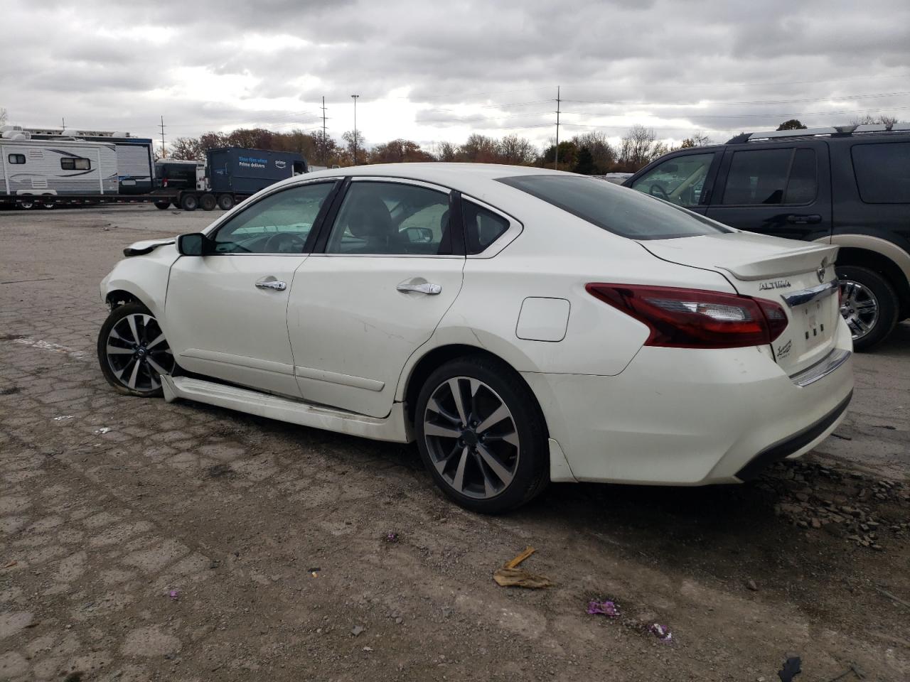 1N4AL3AP3HC143145 2017 NISSAN ALTIMA - Image 2