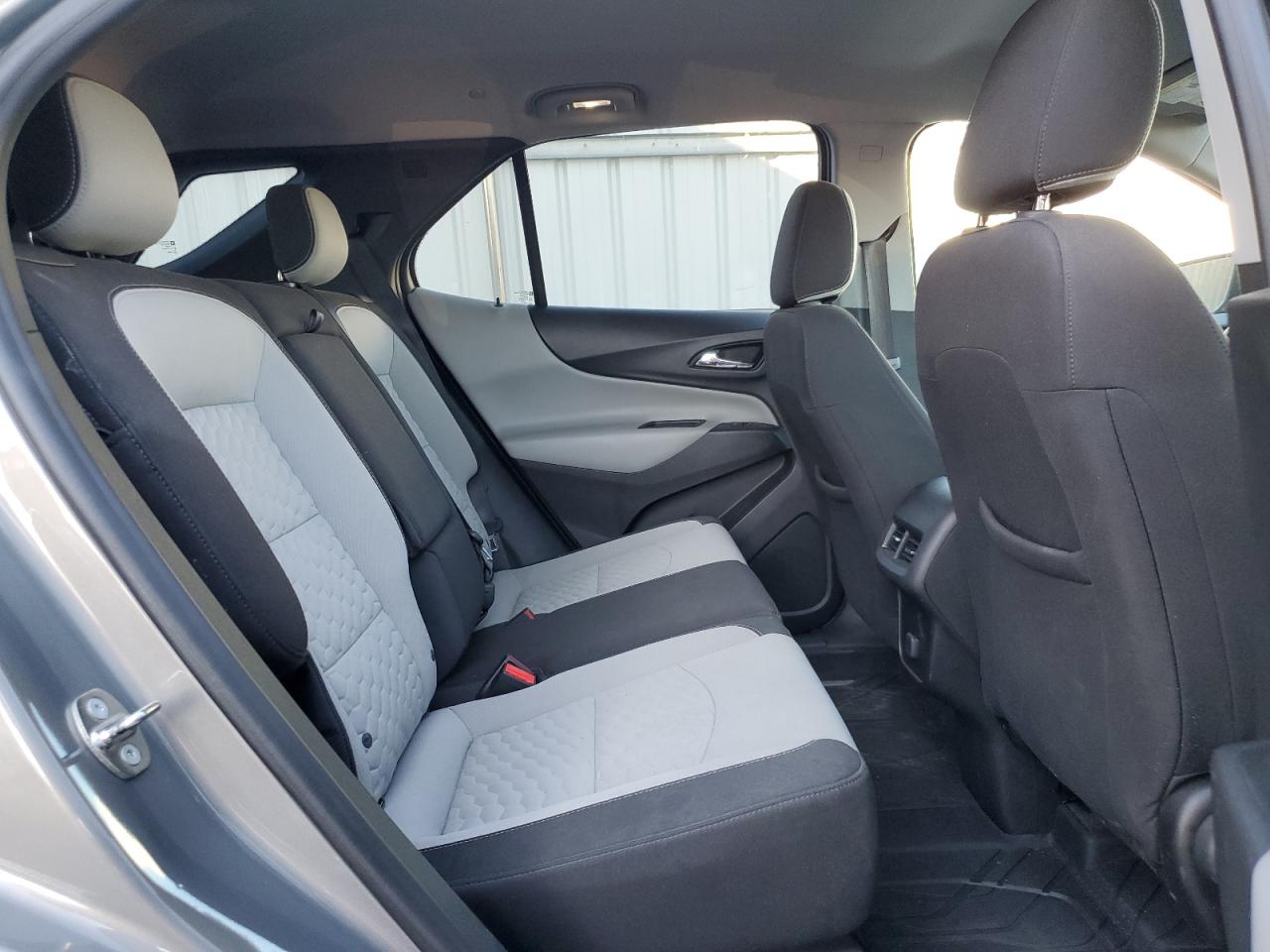 2018 Chevrolet Equinox - Image 11
