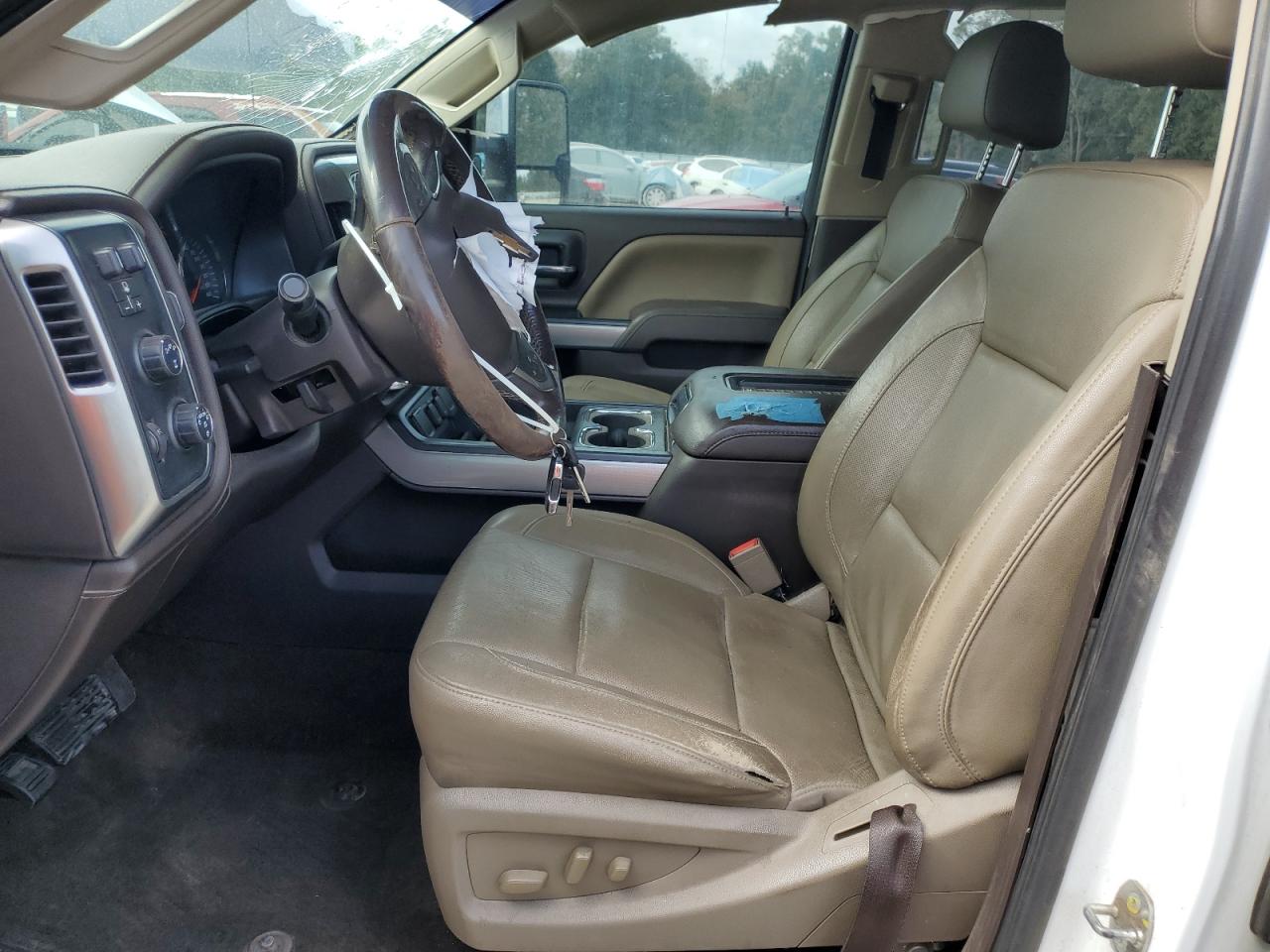 2017 Chevrolet Silverado - Image 7