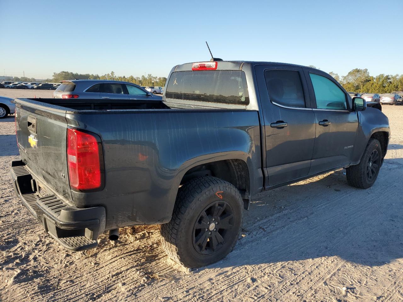 2019 Chevrolet Colorado - Image 3