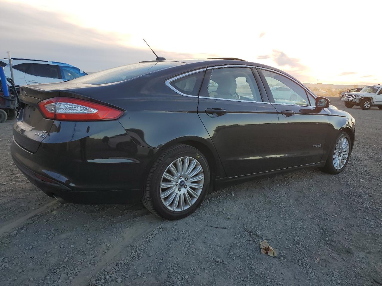 VIN 3FA6P0LU5FR249106 2015 FORD FUSION no.3