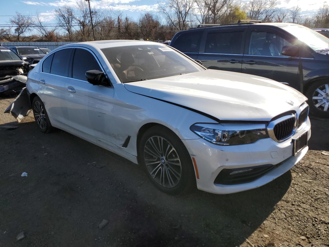 VIN WBAJE7C54JWC56727 2018 BMW 5 SERIES no.4