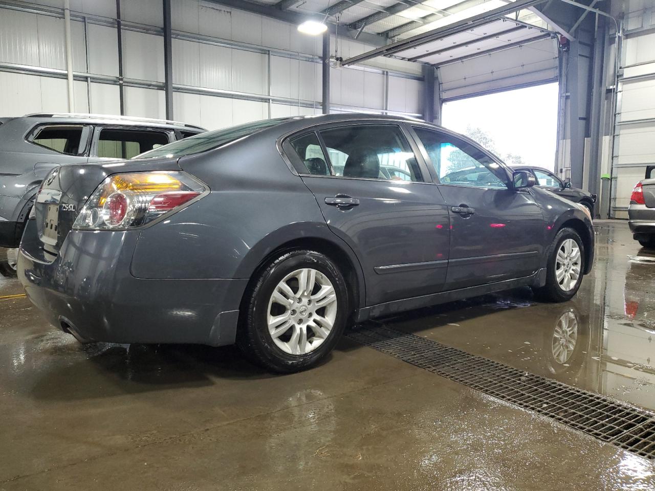 2010 Nissan Altima - Image 3