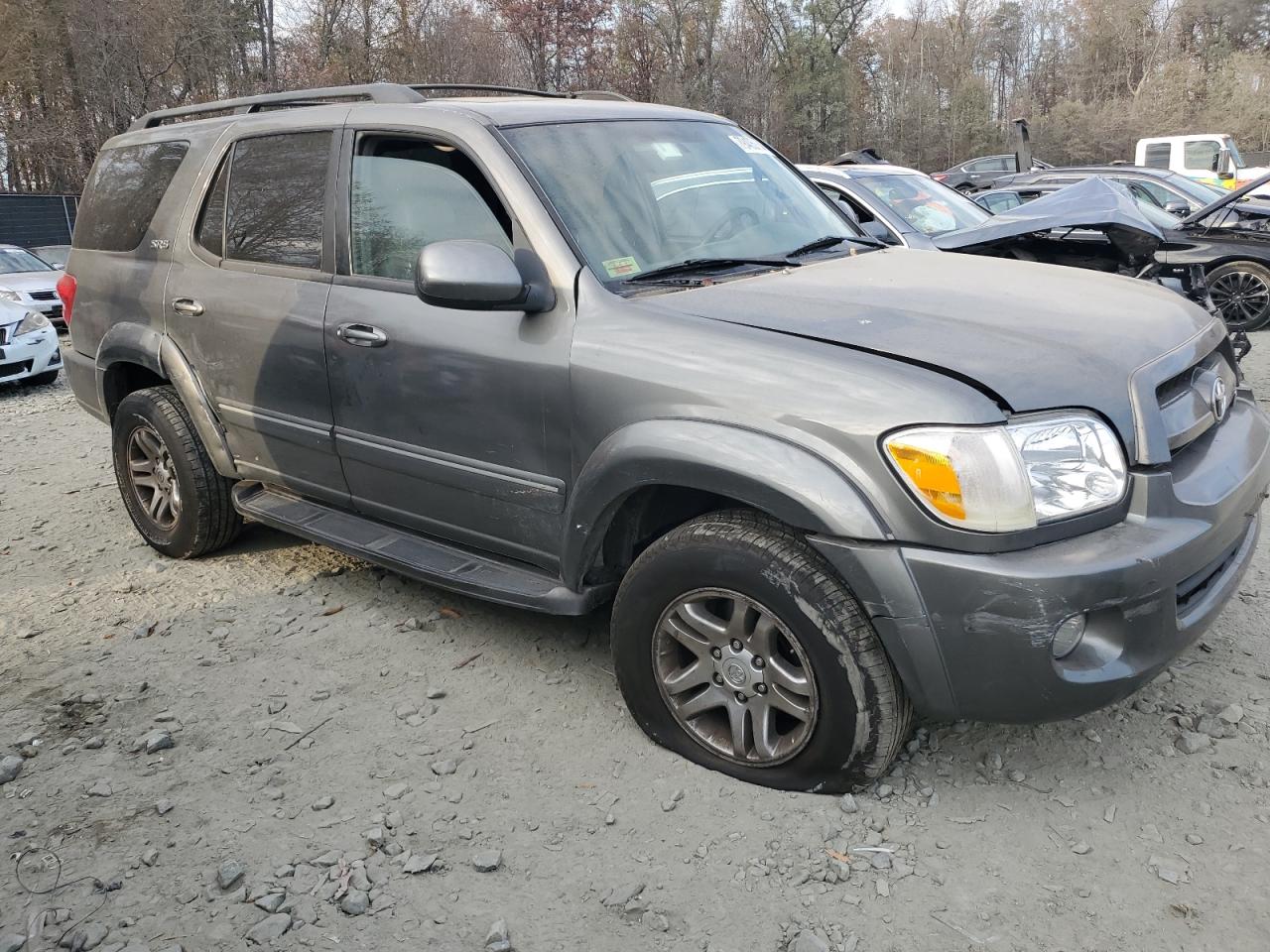2007 Toyota Sequoia - Image 4