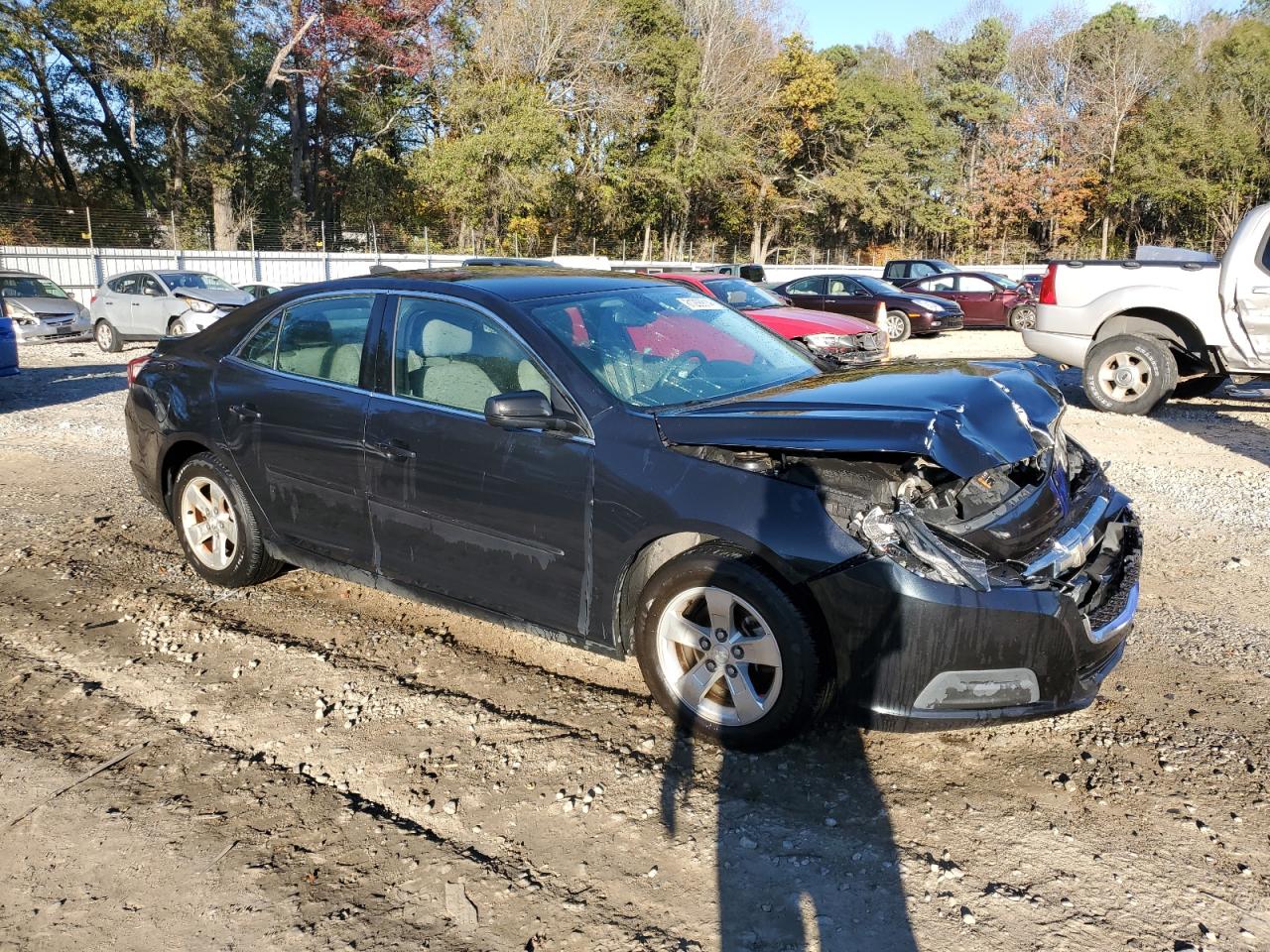 VIN 1G11B5SL4FF308256 2015 CHEVROLET MALIBU no.4