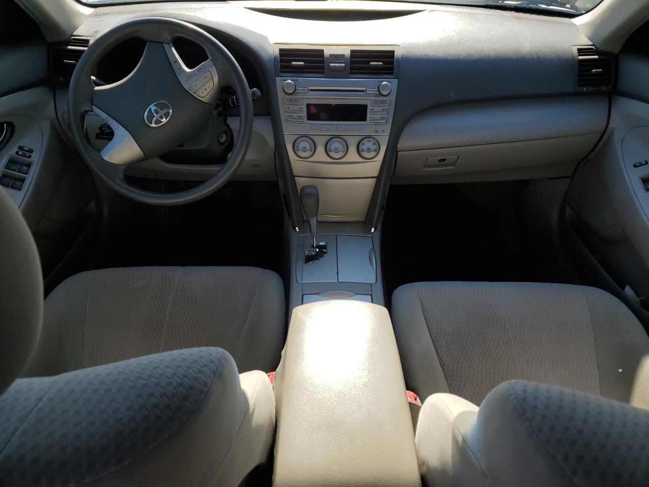 2011 Toyota Camry - Image 8