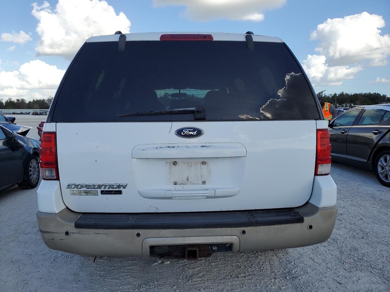 2005 Ford Expedition - Image 6