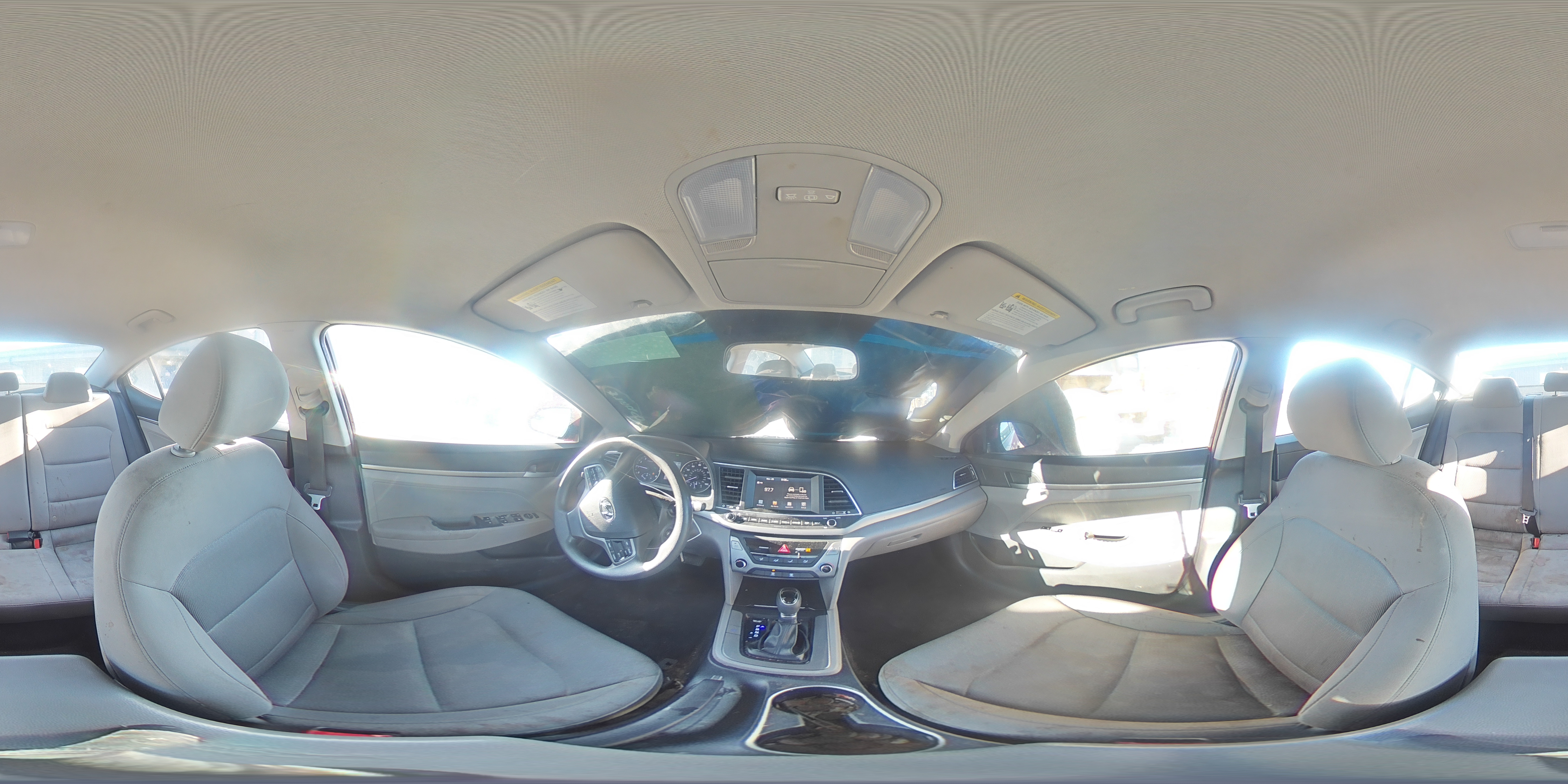 2017 Hyundai Elantra - Image 14