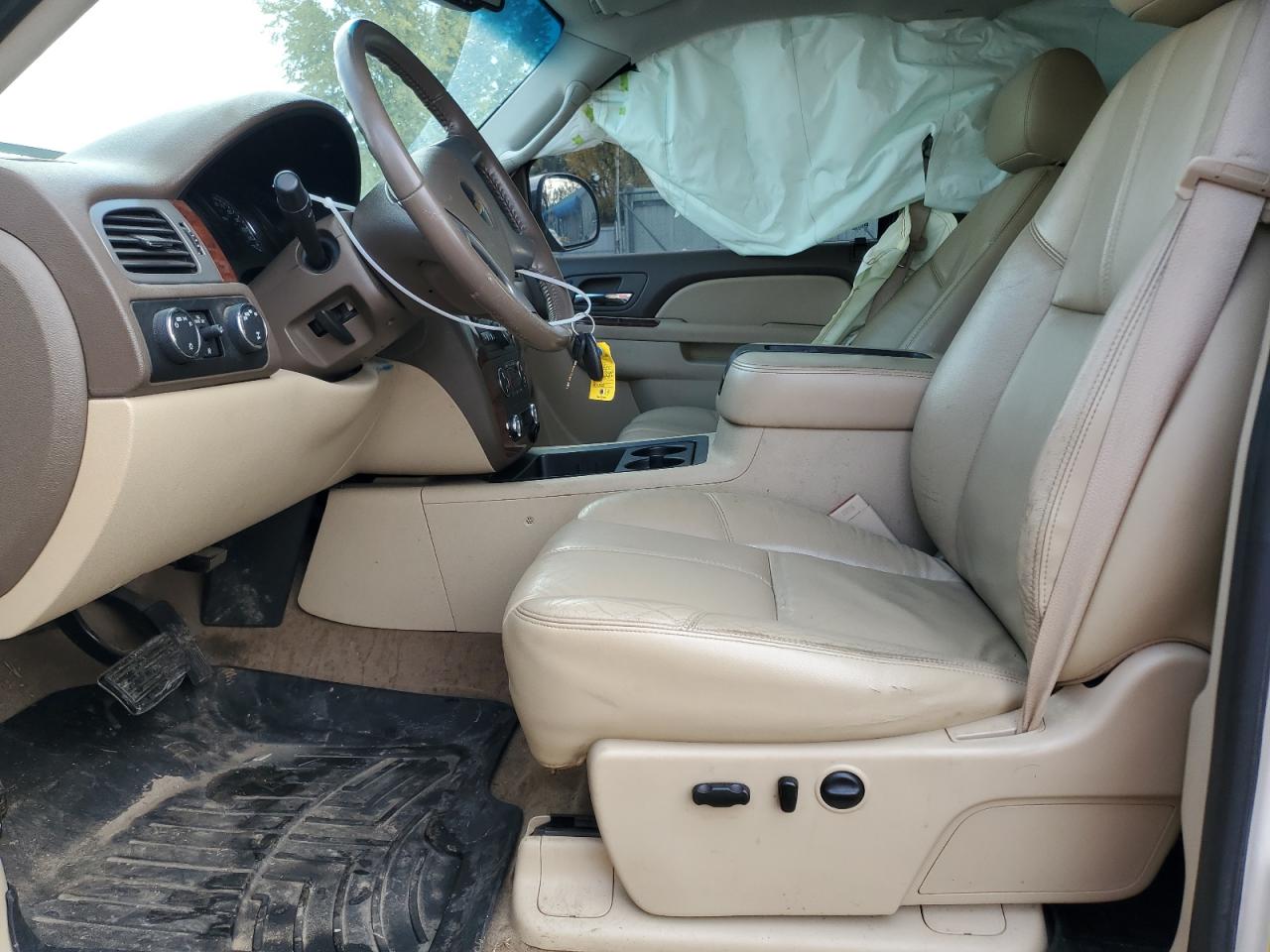 2011 Chevrolet Silverado - Image 7
