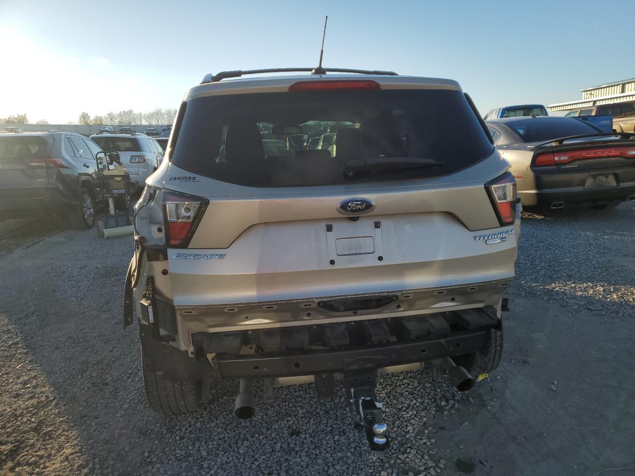 VIN 1FMCU9J95HUB25174 2017 FORD ESCAPE no.6