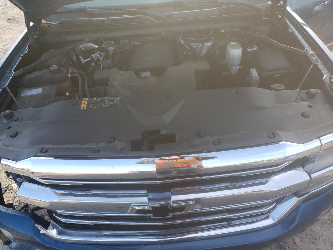 2017 Chevrolet Silverado - Image 11