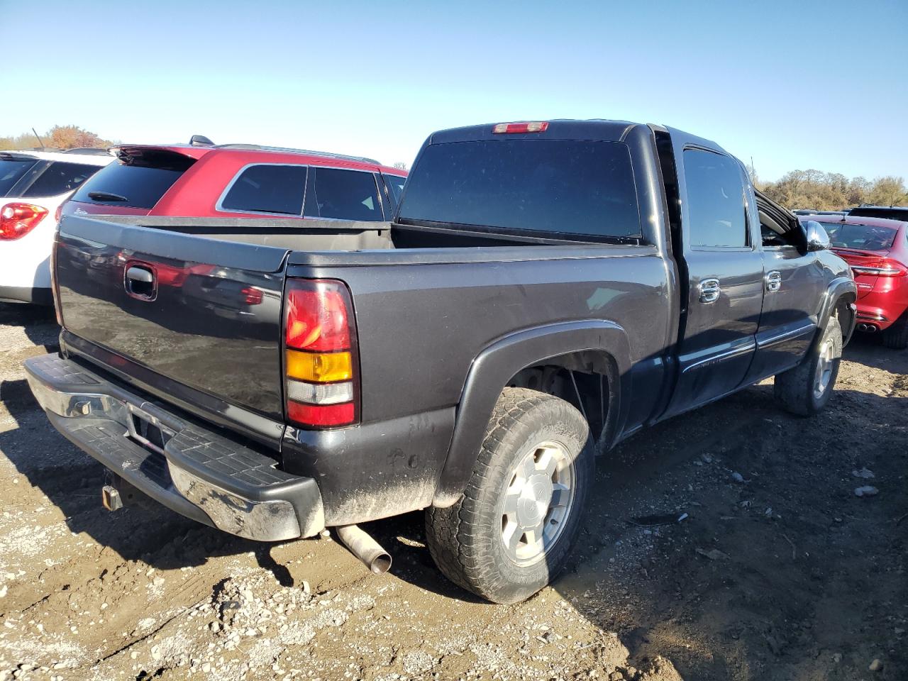 2005 GMC Sierra - Image 3