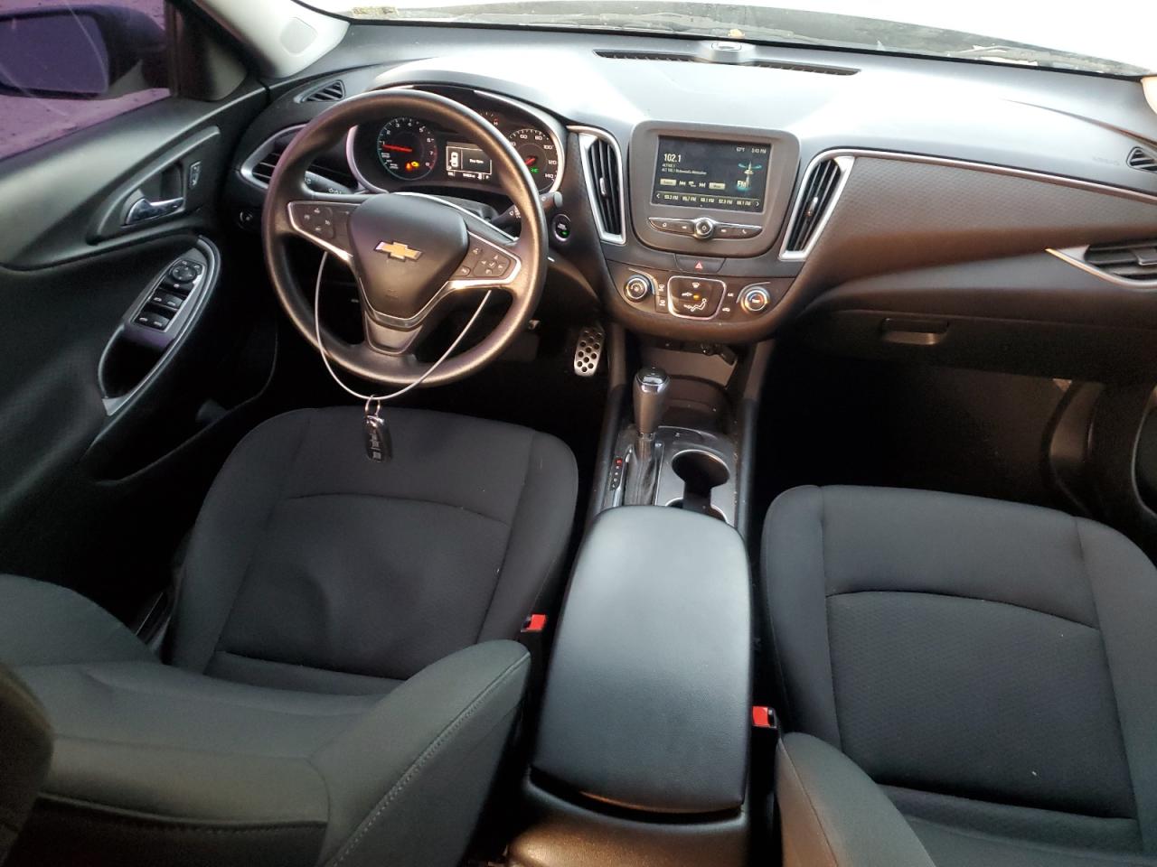 2017 Chevrolet Malibu - Image 8