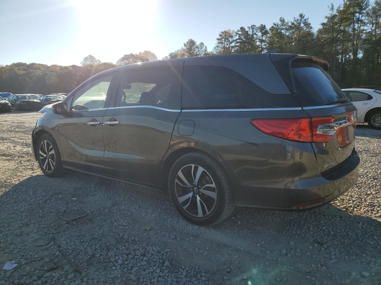 2018 Honda Odyssey - Image 2