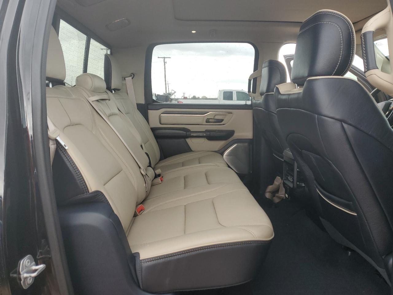 2020 RAM 1500 - Image 10