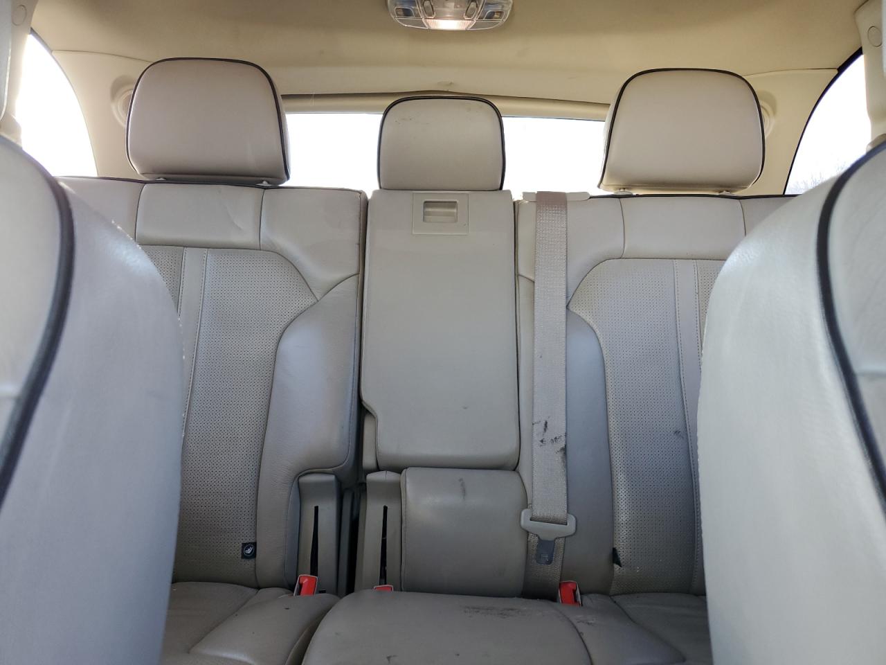 2011 Lincoln MKX - Image 10
