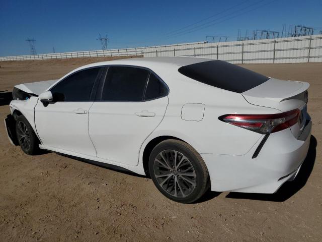  TOYOTA CAMRY 2018 Белы