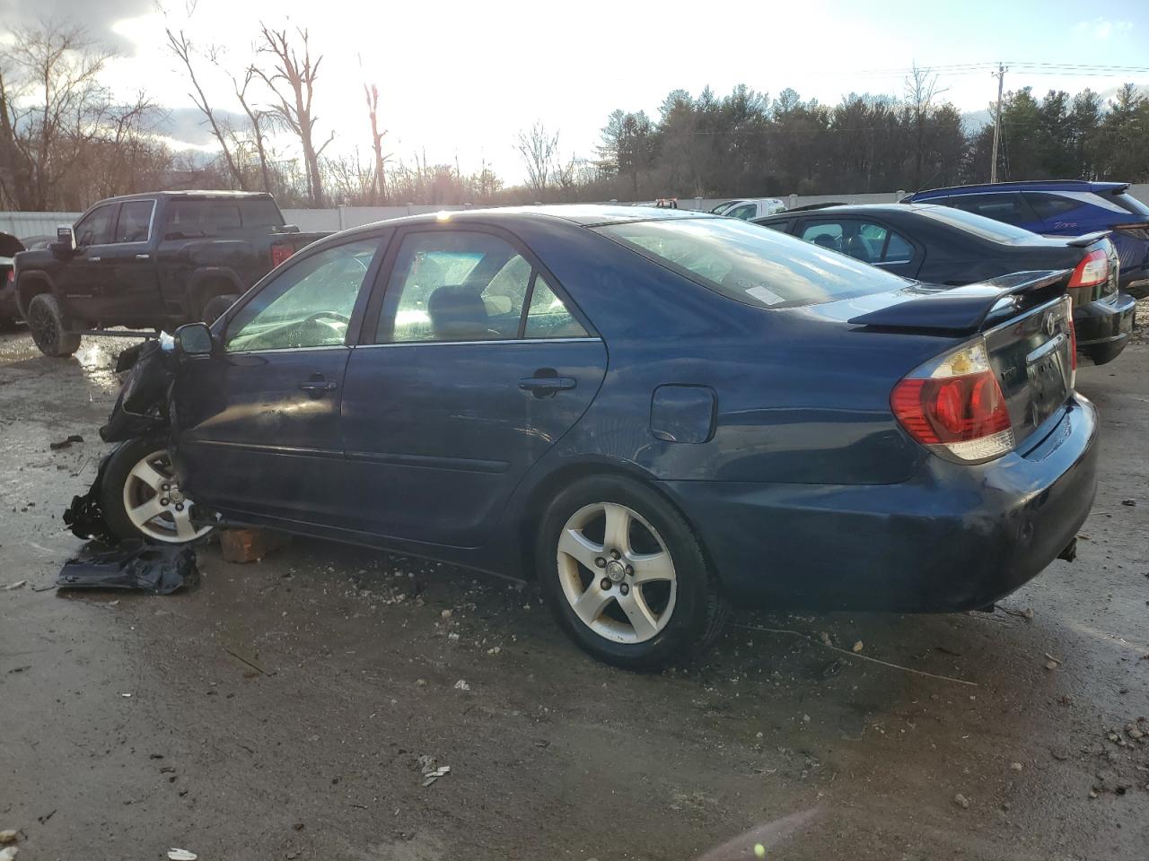 2005 Toyota Camry Le VIN: 4T1BE32K75U082086 Lot: 81327124