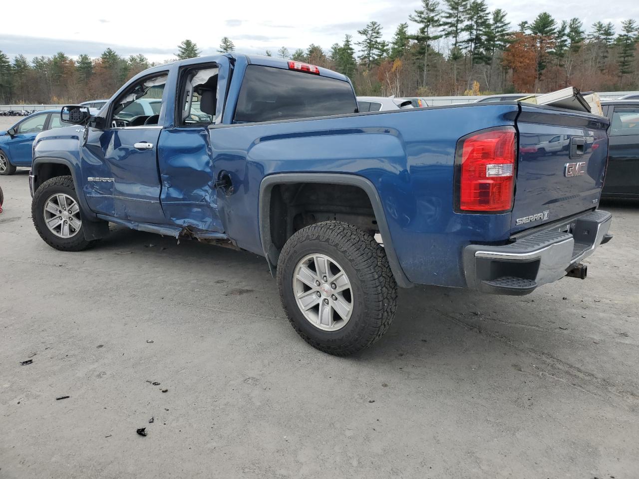 2018 GMC Sierra - Image 2
