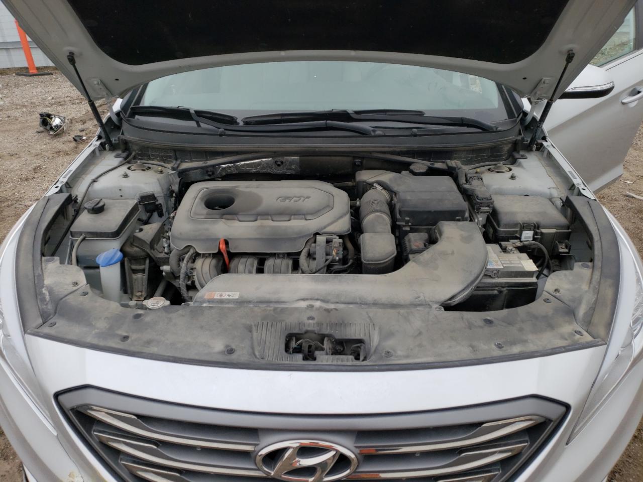 2015 Hyundai Sonata - Image 12