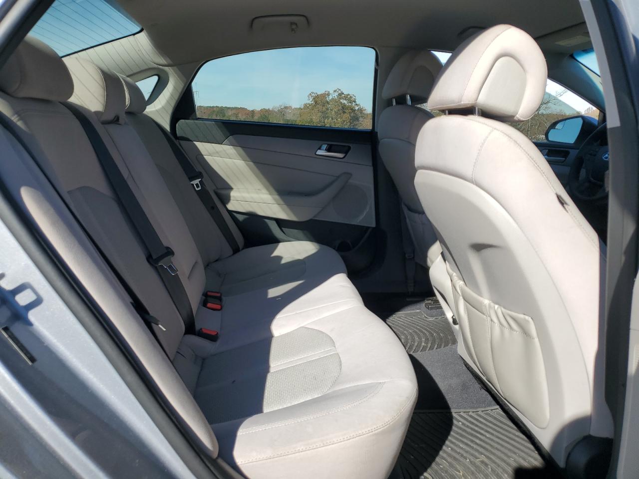 2015 Hyundai Sonata - Image 10