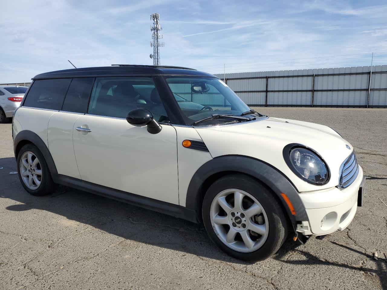 2010 MINI Cooper - Image 4