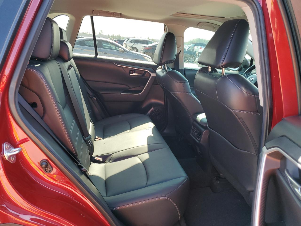 2021 Toyota RAV 4 - Image 11