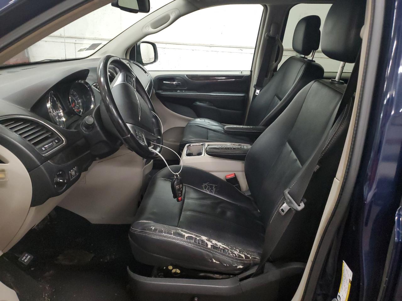 2012 Chrysler Town & Country - Image 7