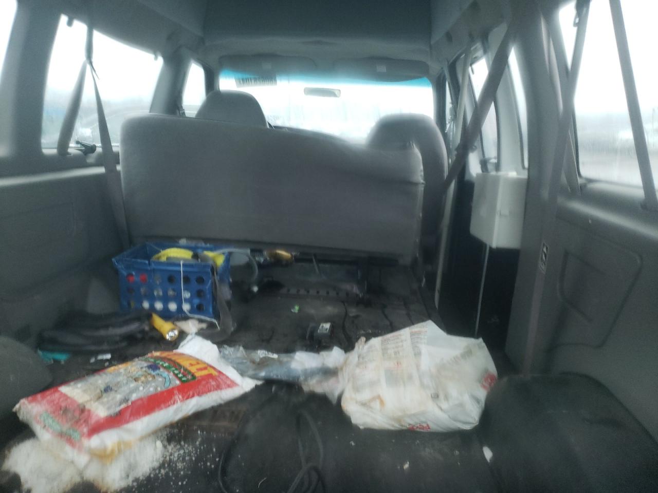 2000 Ford Econoline E350 Super Duty Wagon VIN: 1FBNE31L8YHA16529 Lot: 80628104