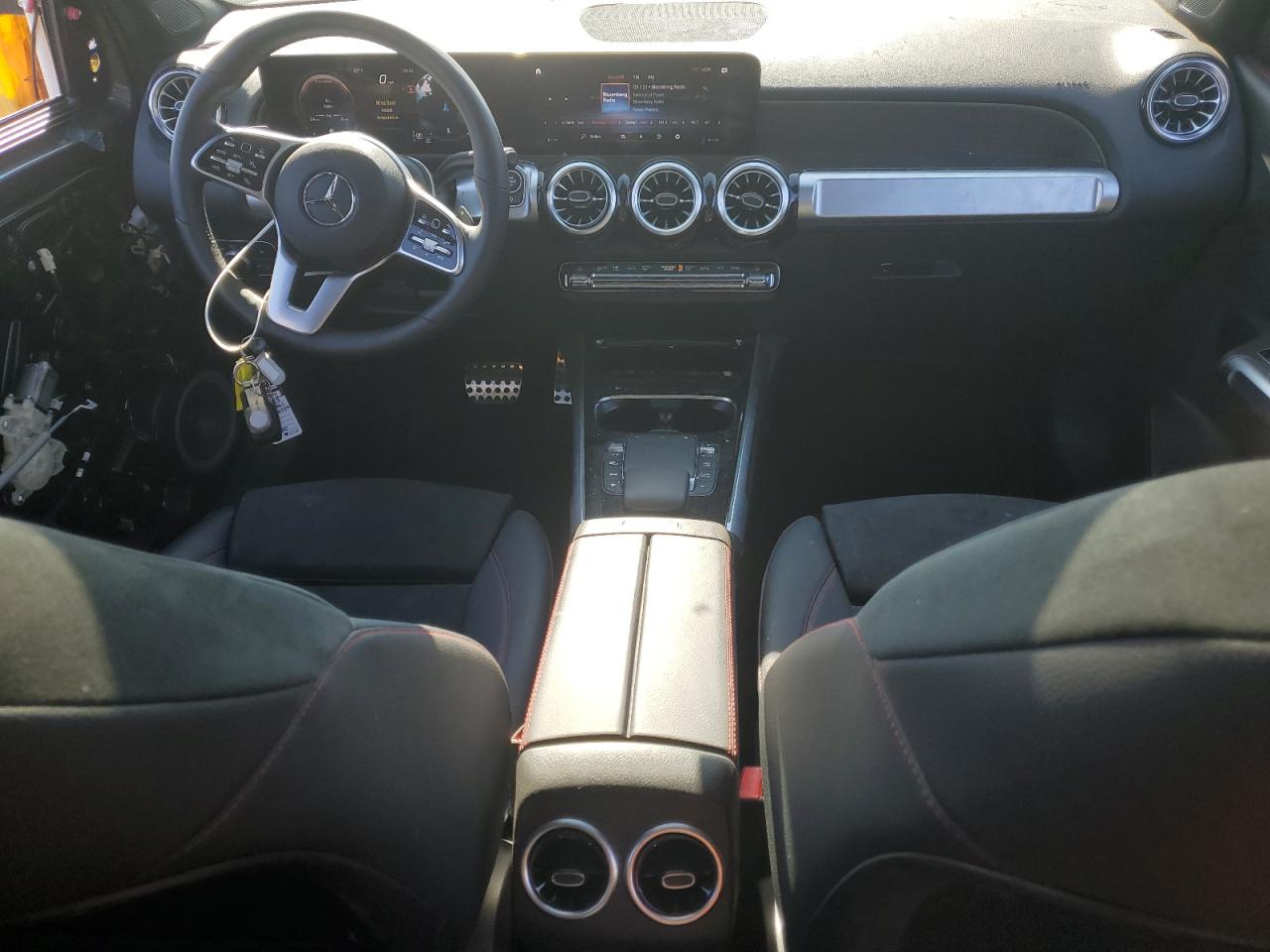 2023 Mercedes-Benz GLB - Image 8