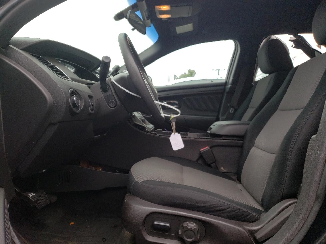 2015 Ford Taurus - Image 7