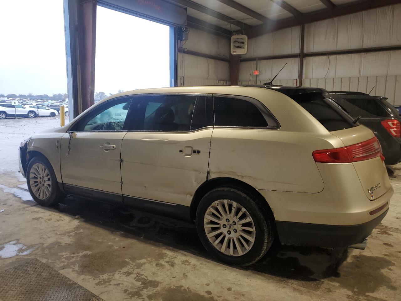 2011 Lincoln MKT - Image 2