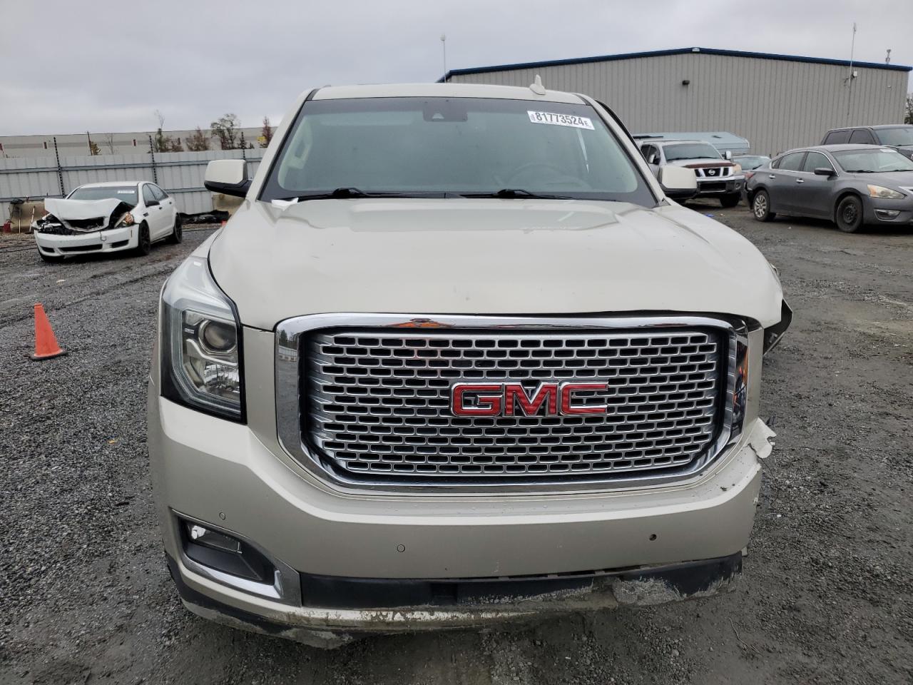 2017 GMC Yukon - Image 5