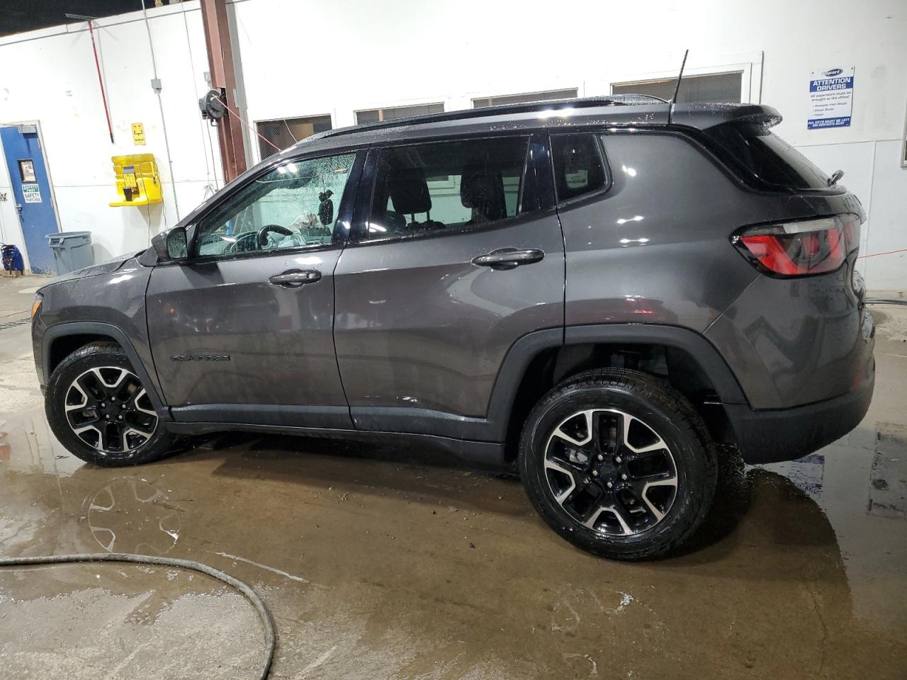 2020 Jeep Compass - Image 2