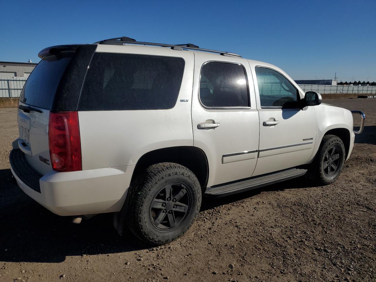 2012 GMC Yukon - Image 3