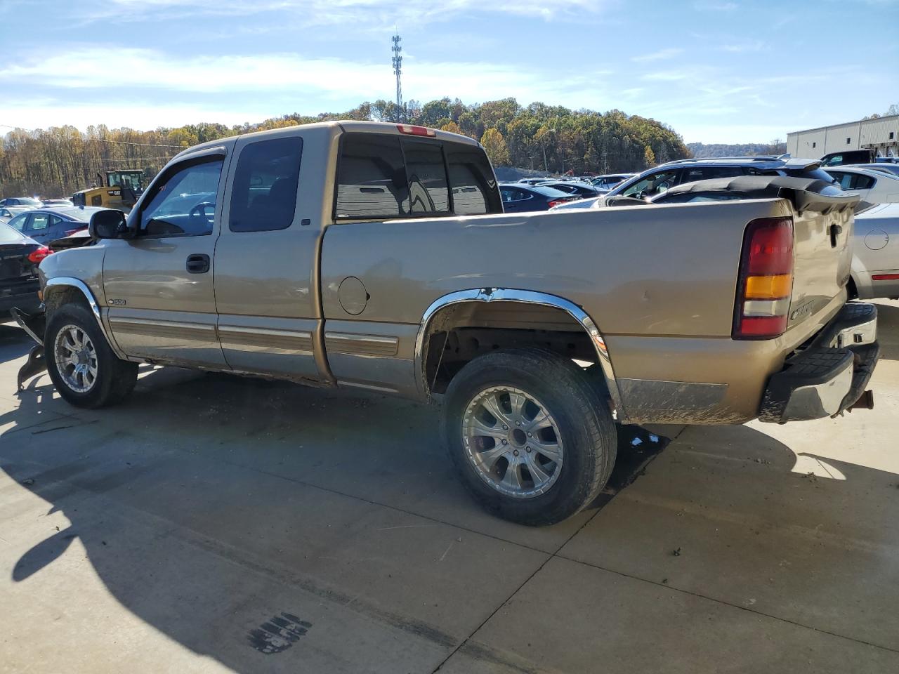 1999 Chevrolet Silverado - Image 2