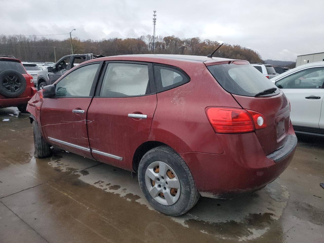 2011 Nissan Rogue - Image 2