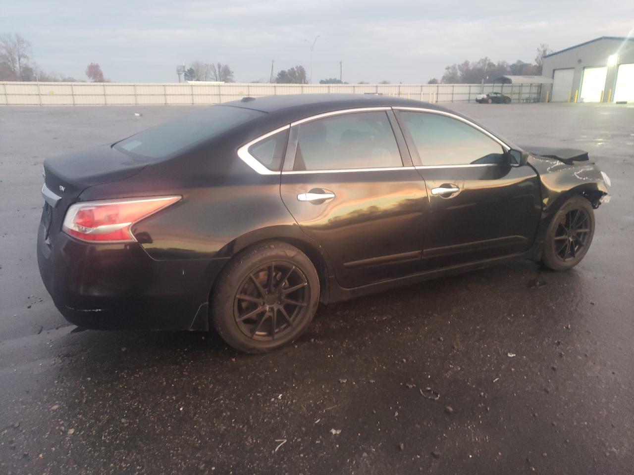 2015 Nissan Altima - Image 3