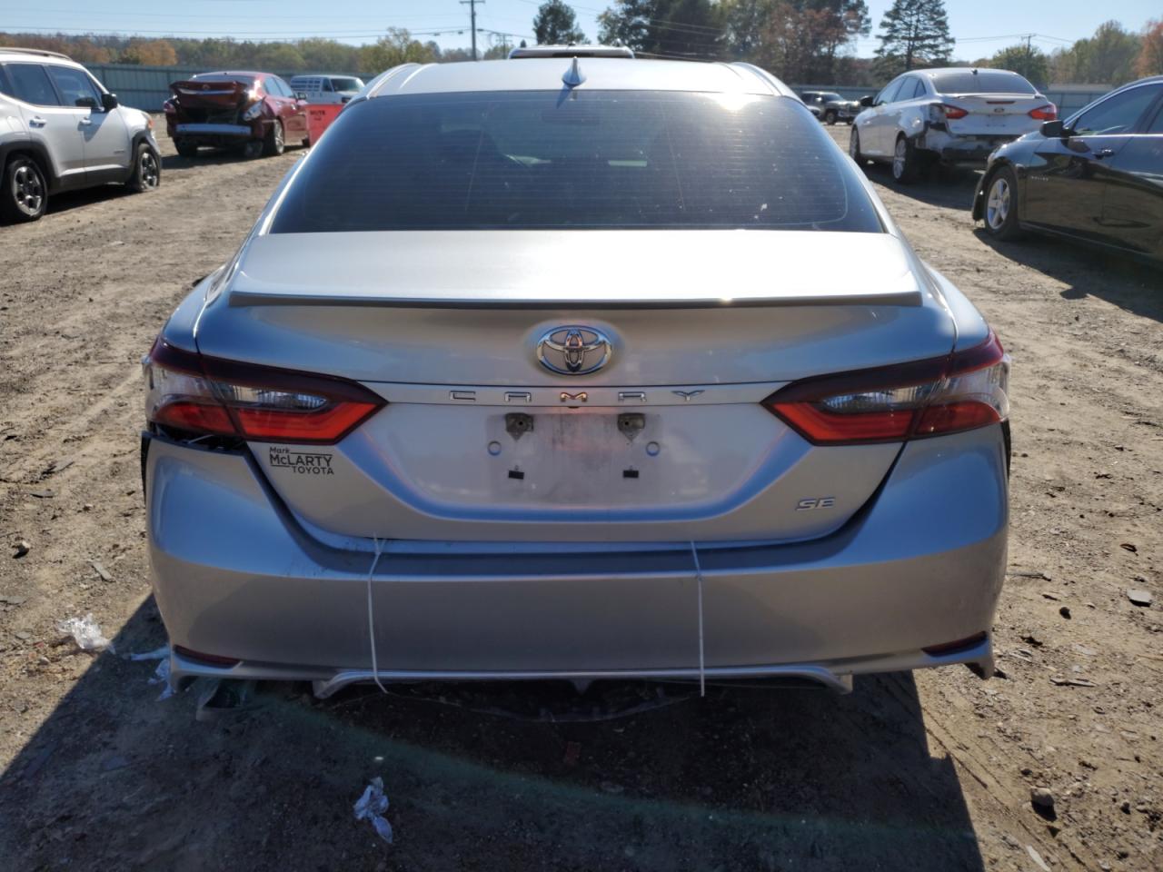 2021 Toyota Camry - Image 6