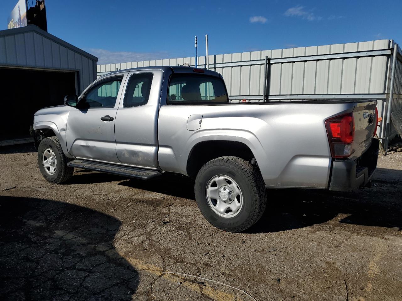 VIN 5TFRX5GNXJX128370 2018 TOYOTA TACOMA no.2