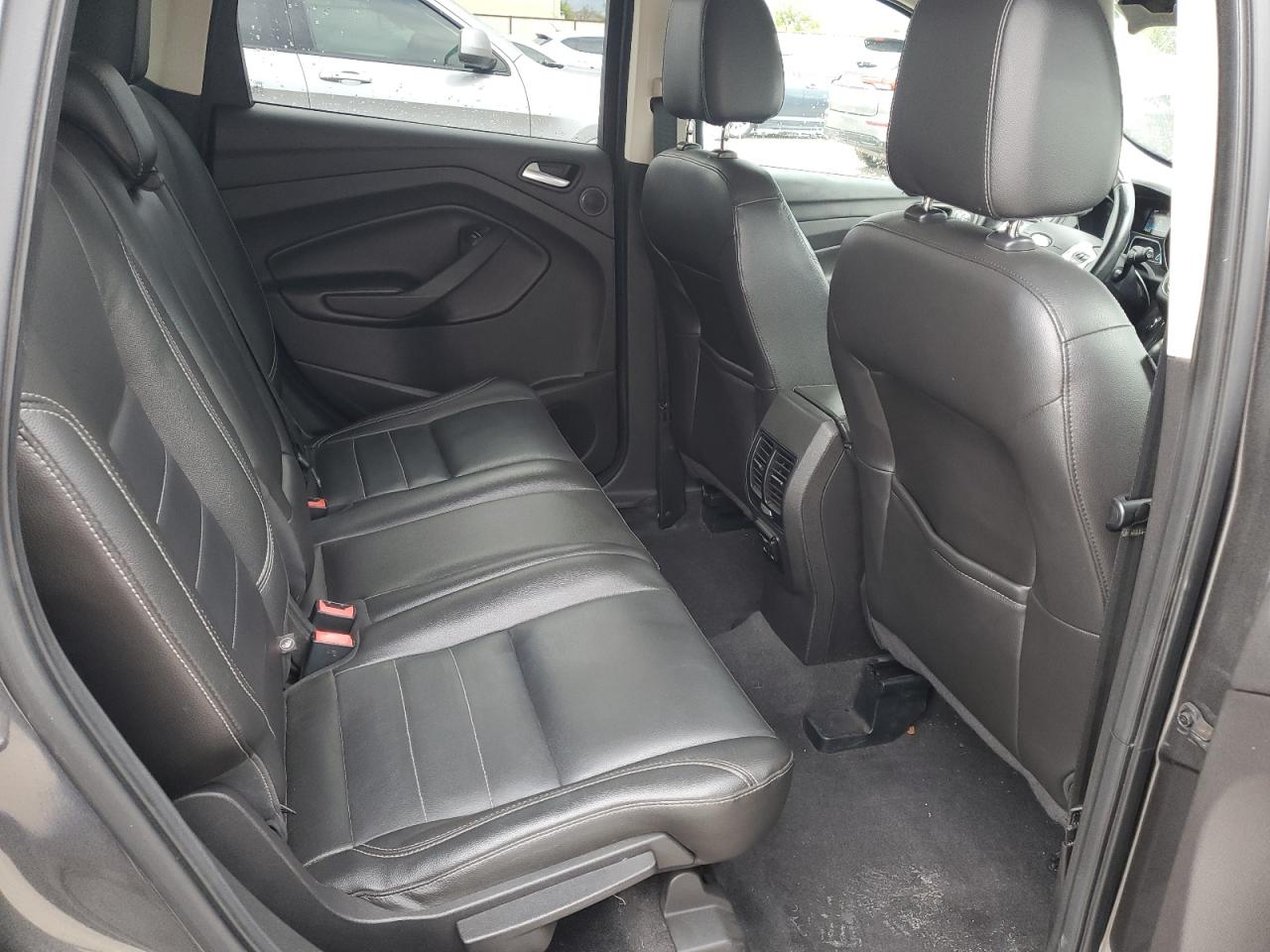 2015 Ford Escape - Image 11