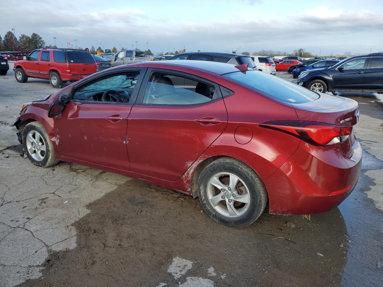 2015 Hyundai Elantra - Image 2