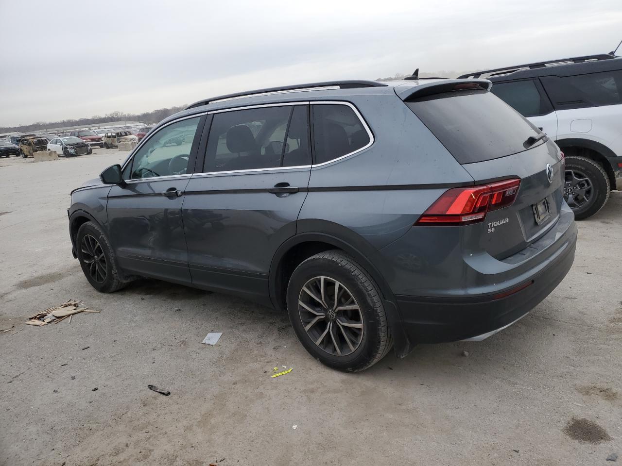 2019 Volkswagen Tiguan - Image 2