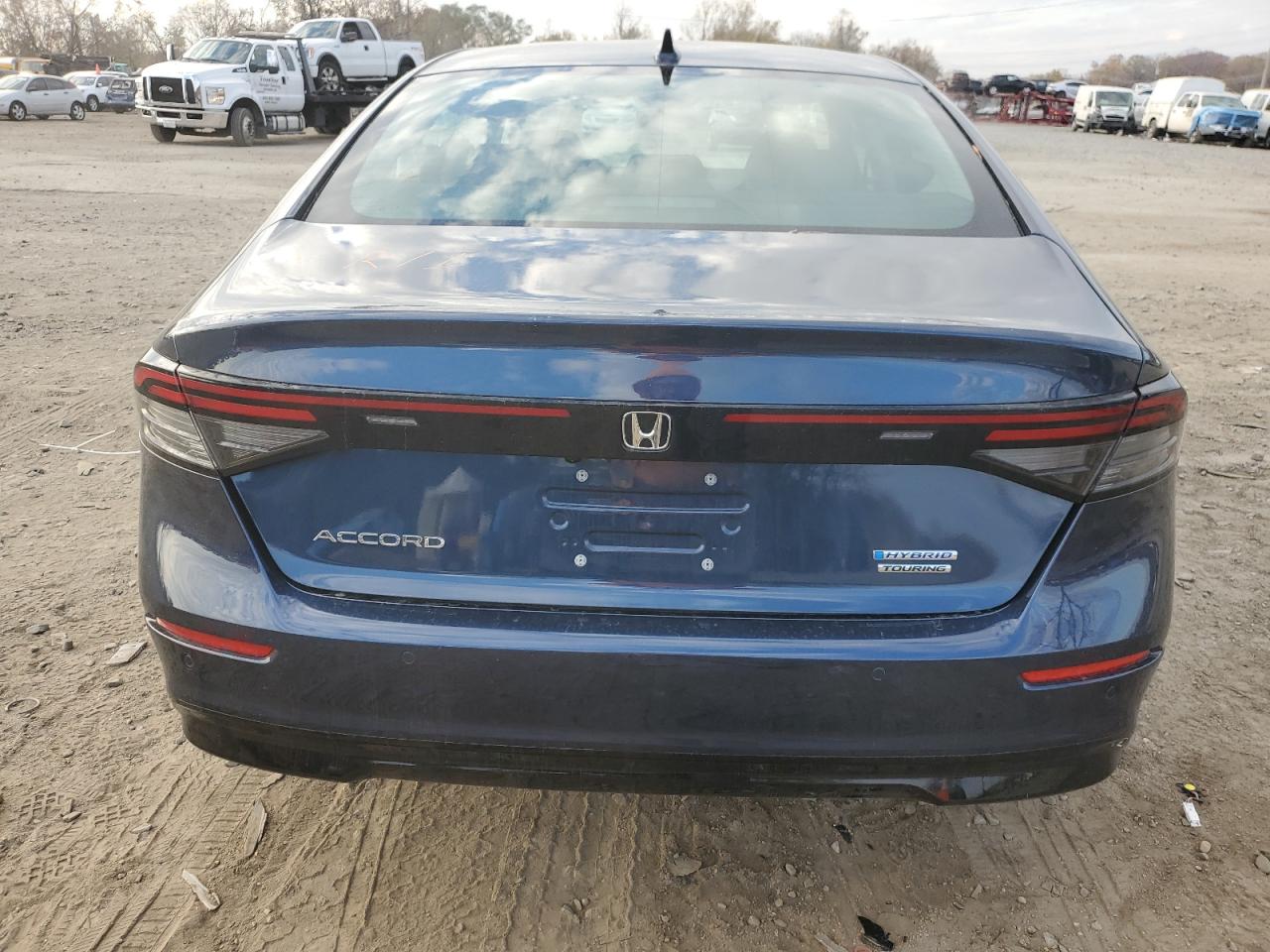 2024 Honda Accord Touring Hybrid VIN: 1HGCY2F88RA043976 Lot: 81532494