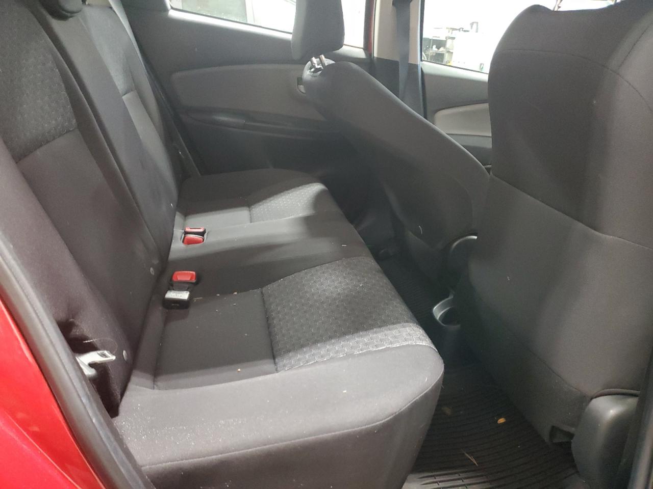 2017 Toyota Yaris - Image 10