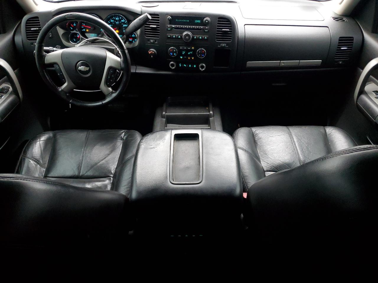 2007 Chevrolet Silverado - Image 8
