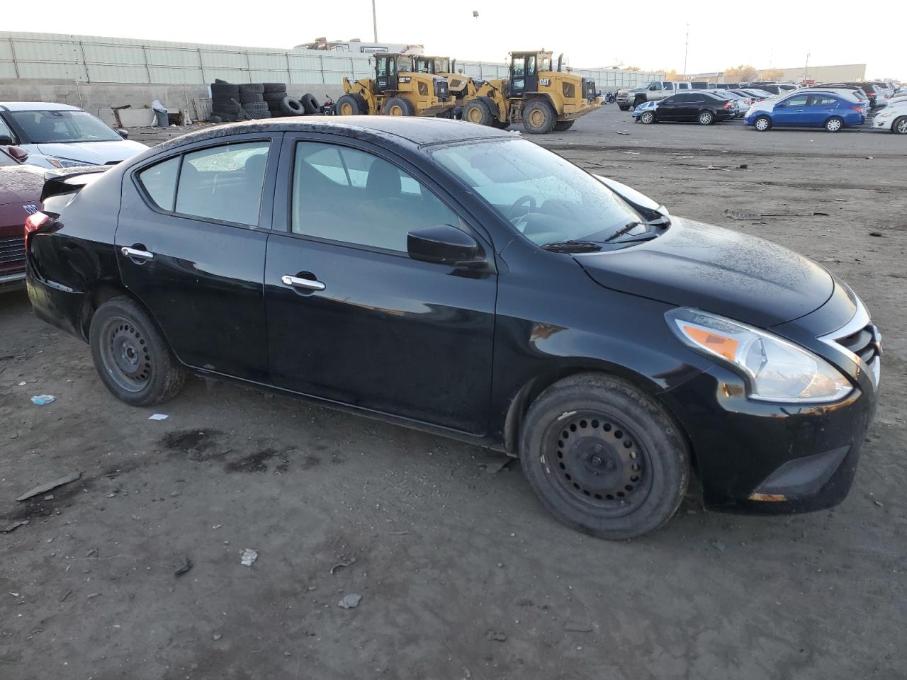 VIN 3N1CN7AP5KL813636 2019 NISSAN VERSA no.4